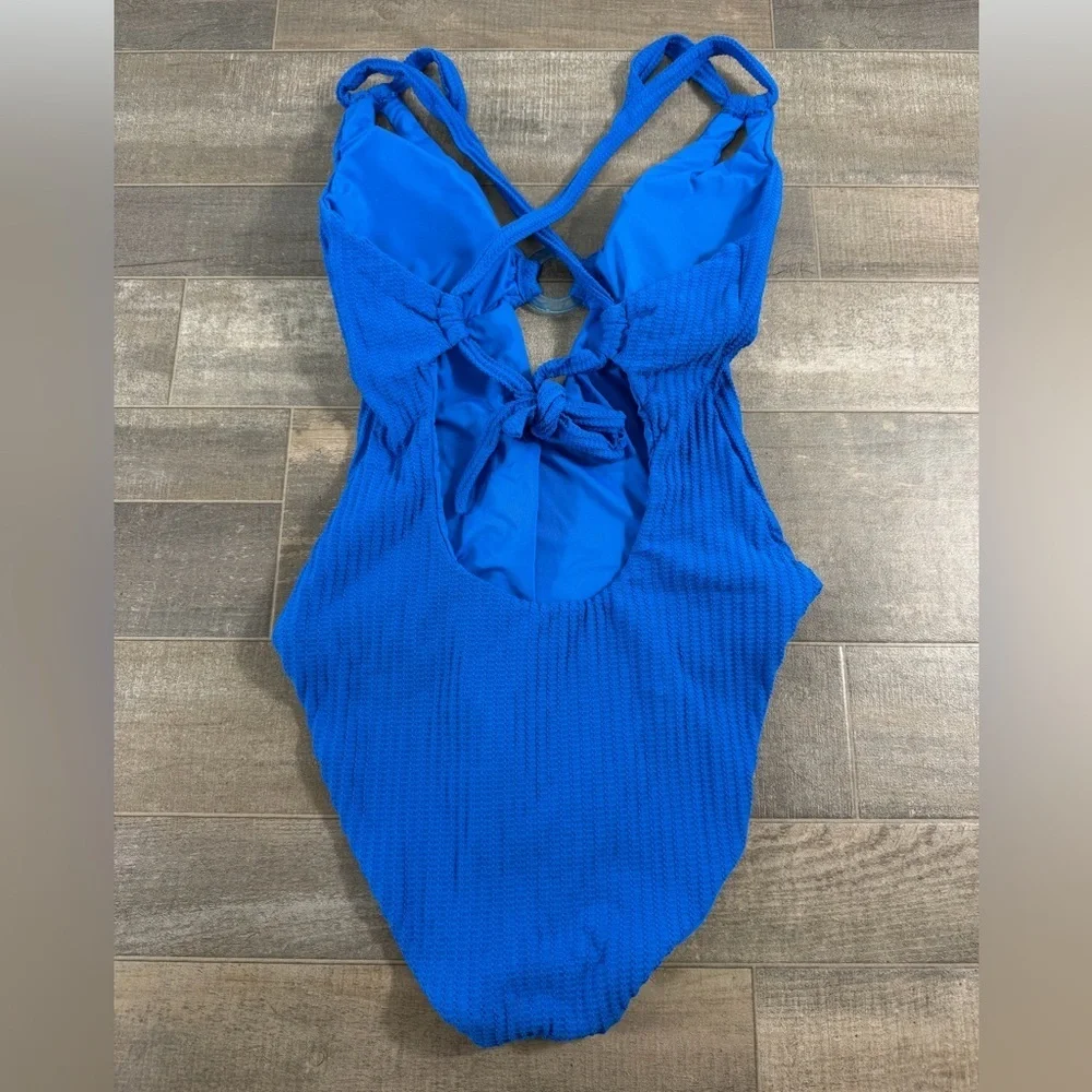 NEW BECCA Line In the Sand One Piece